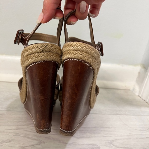 Christian Louboutin Almeria Wedges - Picture 5 of 8